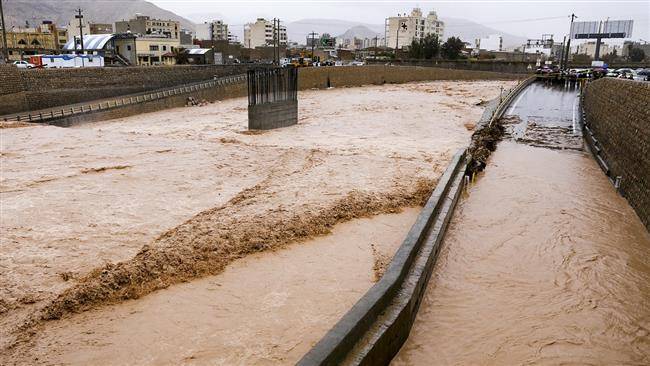 سیلاب کے بعد ایران کے کئی دیہات کا دنیا سے رابطہ منقطع 