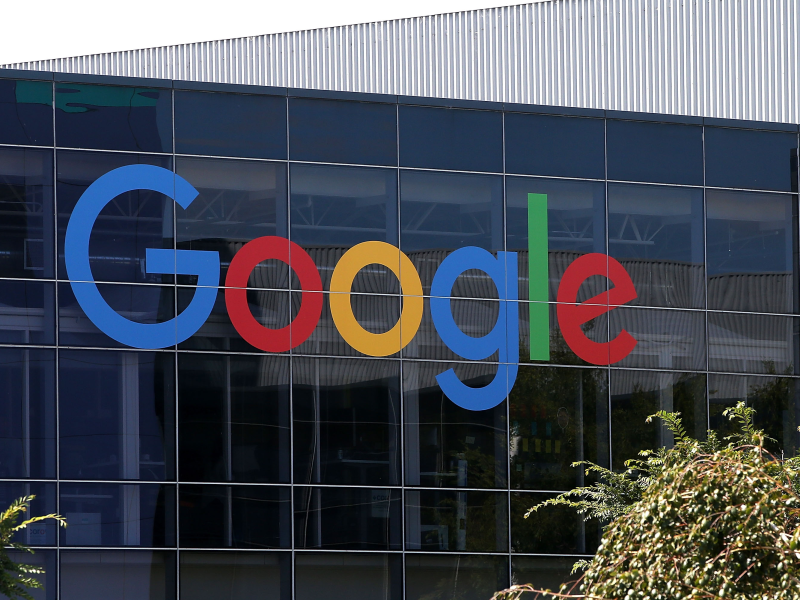 امریکا میں ملازم کو نوکری سے نکالنے پر گوگل کے خلاف احتجاجی بینرلگ گئے