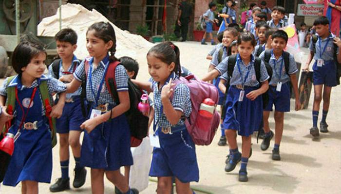 پنجاب میں موسم گرما کی چھٹیوں کے بعد تعلیمی ادارے دوبارہ کھل گئے