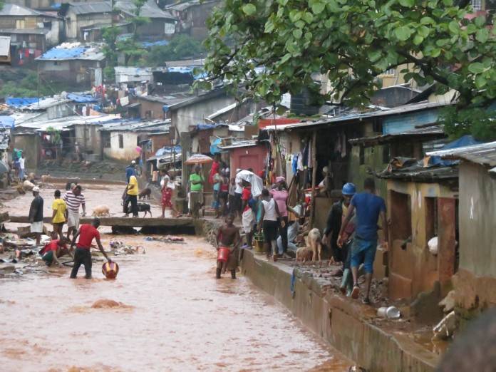 سیرالیون میں سیلاب اورلینڈ سلائیڈنگ سے312 افراد ہلاک