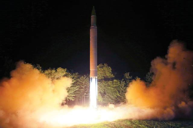 شمالی کوریا کا یوٹرن، امریکی جزیرے گوام پر حملے کا منصوبہ روک دیا