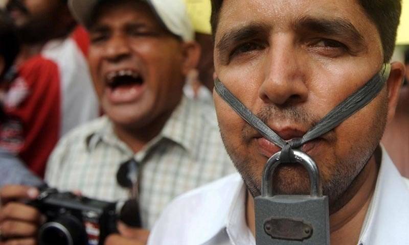 34 فیصد پاکستانی سمجھتے ہیں کہ ملک میں آزادی اظہار رائے کے حق کا احترام کیا جاتا ہے،گیلپ سروے