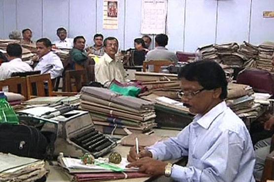 سرکاری ملازمین اور پیشنرز حضرات کو تنخواہ اور پنشن آج سے ادائیگی شروع