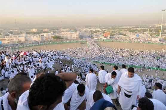 عازمین کا میدان عرفات کا رخ، حج کا رکن اعظم وقوف عرفات آج ادا کیا جائیگا
