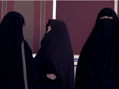 تاجکستان میں بھی خواتین کے نقاب کرنے پر پابندی لگادی گئی