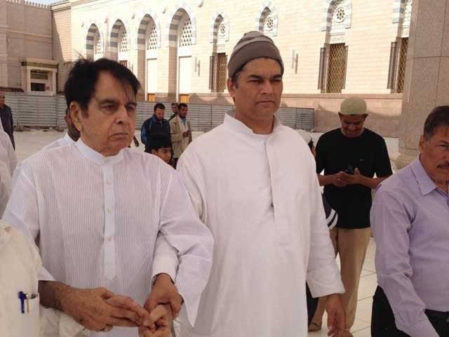 دلیپ کمار کی مدینہ منورہ میں بنائی گئی تصویر سوشل میڈیا پر وائرل 