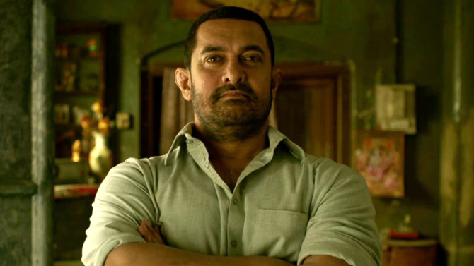 بھارتی فلم ”دنگل“ نشر کرنے پر نجی چینل کو شوکاز نوٹس جاری 