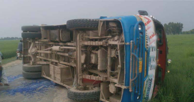 جلالپور بھٹیاں: نجی کالج کی بس کو حادثہ ،2 طالب علم جاں بحق ، 15 زخمی