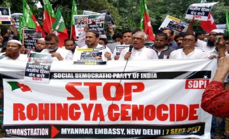 نئی دہلی میں میانمار کے سفارت خانے کے باہرزبردست مظاہرہ