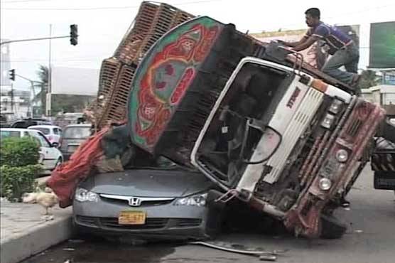 بیدیاں روڈ پر ٹرک نے 4بچوں کو کچل ڈالا ٗ 3بچے جاں بحق