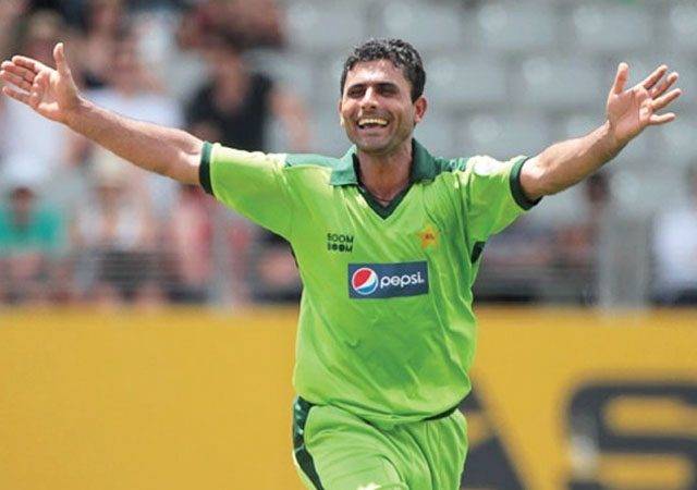  کرکٹرعبدالرزاق افغانستا ن سے وطن واپس پہنچ گئے