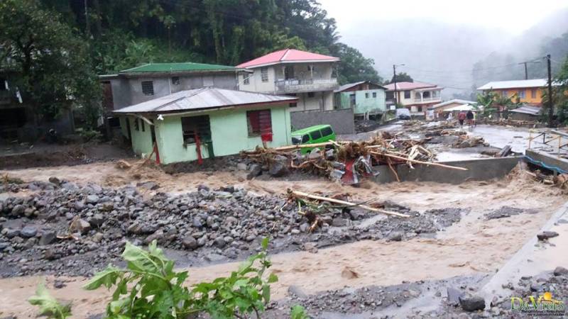 سمندری طوفان ماریا سے ڈومینیکا میں بڑے پیمانے پر تباہی، وزیراعظم کے گھر کی چھت بھی اڑ گئی