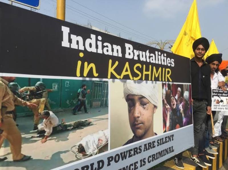 بھا رت کی سازش کا جواب ، پاکستان نے مقبوضہ کشمیر میں بھارتی فوج کے مظالم کیخلاف پوسٹرز جنیوا میں آویزاں کردیئے