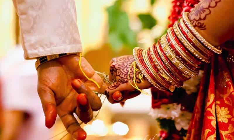 بھارت کے ارب پتی جوڑے کاتارک الدنیا ہونے کا فیصلہ 