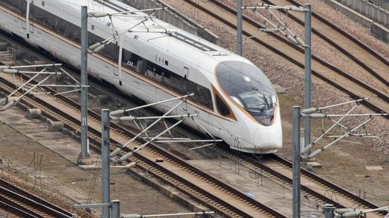 چین میں 350کلومیٹر فی گھنٹہ کی رفتار سے تیز ترین ٹرین سروس کا آغاز