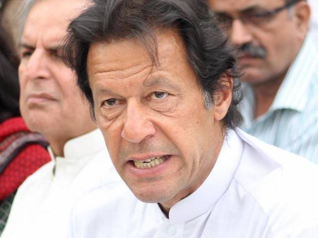 حنیف عباسی نے عمران خان کے گوشواروں کی تفصیلات سپریم کورٹ میں جمع کروا دیں