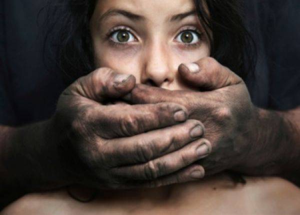  پرانے آشنا نے باپ کیساتھ مل کر جواں سالہ لڑکی کوآگ لگا دی