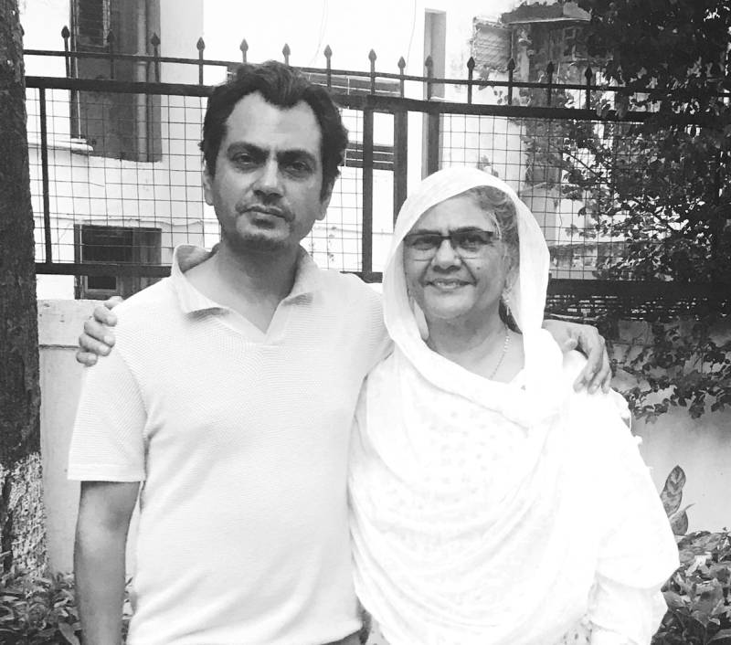 نوازالدین صدیقی کی والدہ بھی دنیا کی 100 متاثر کن خواتین میں شامل ہو گئیں 
