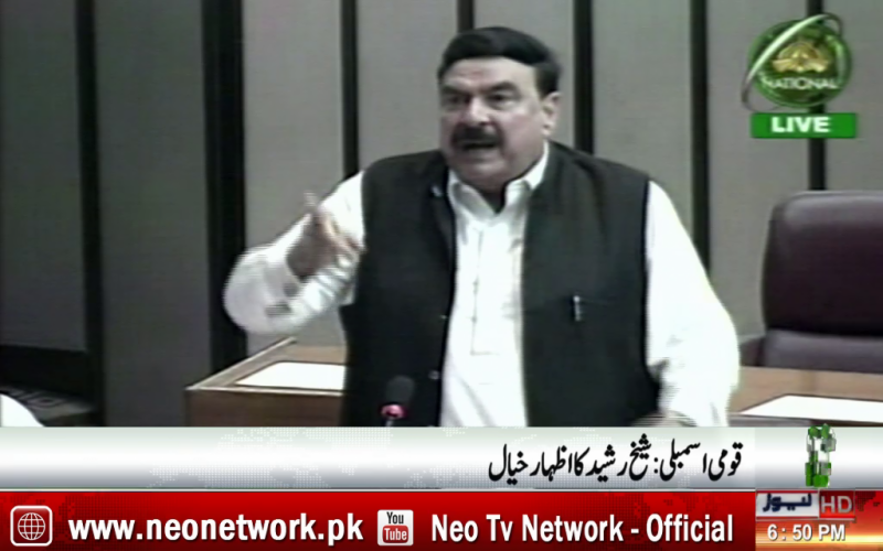 ایک شخص کے لیے پارلیمنٹ اور جمہوریت کوداؤ پر لگایا جا رہا : شیخ رشید