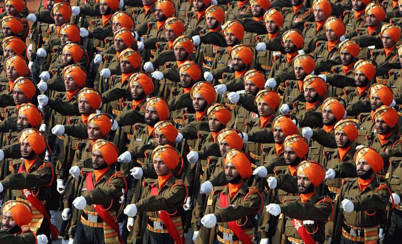 بھارت کے فوجی جوان مرنے کے بعد بھی عزت و احترام سے محروم