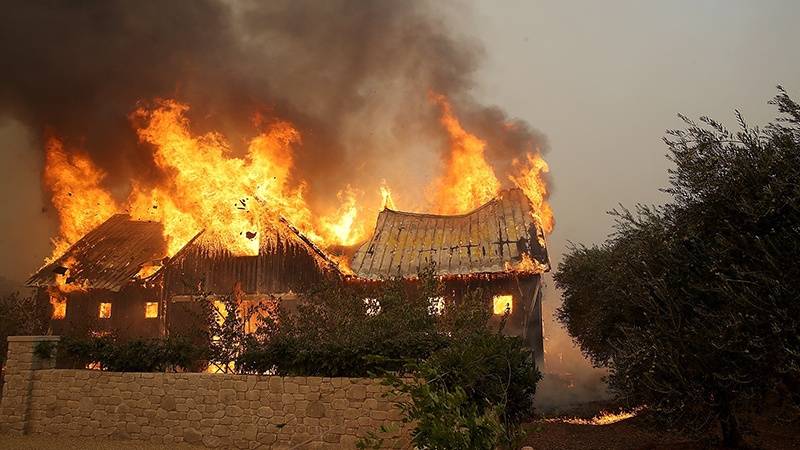 امریکی ریاست کیلیفورنیا میں خطرناک آگ نے تباہی مچا دی