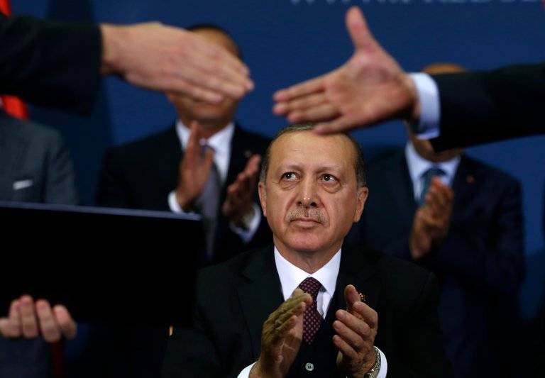 ترک صدر کا امریکی سفیر کو امریکا کا نمائندہ تسلیم کرنے سے انکار