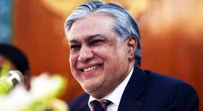 اسحاق ڈار وزیر خزانہ کے عہدے سے مستعفیٰ نہیں ہو رہے، قریبی ذرائع