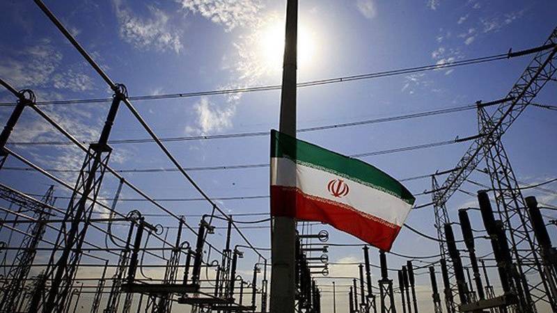 پاکستان ایران سے مزید سو میگاواٹ بجلی خریدے گا