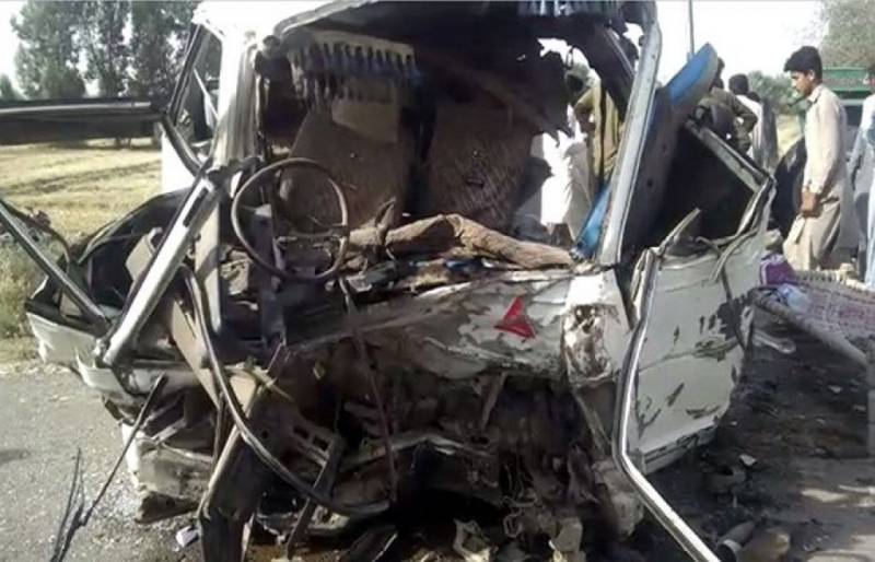 جی ٹی روڈ پر ہائی ایس کو حادثہ ٗ 7 مسافر جاں بحق ٗ 8 زخمی 