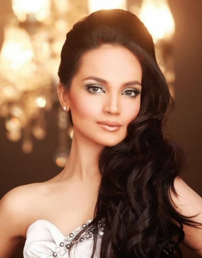 معروف پاکستانی اداکارہ نے تما م پروجیکٹس چھوڑنے کا ارادہ کر لیا