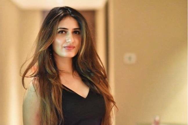 فاطمہ ثناءشیخ سوشل میڈیا پر شدید تنقید کا نشانہ بن گئیں 