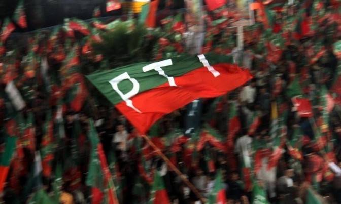 فیصل آباد میں پی ٹی آئی ٹوٹ پھوٹ کا شکار 