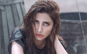 کسی کو خود کو یہ مت بتانے دیں کہ آپ کی وقعت کیا ہے، ماہرہ خان 