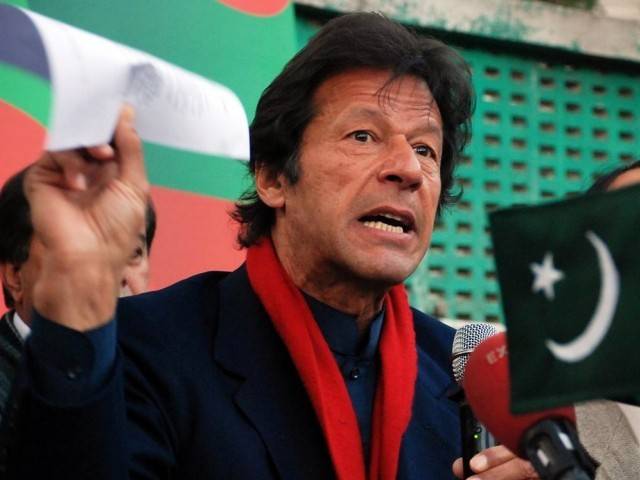 نوازشریف کی وکٹ گرگئی اب زرداری کی باری ہے:عمران خان 