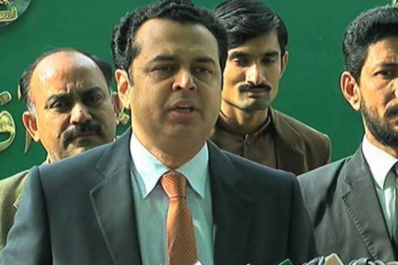 نواز شریف کو تکلیف دینے کیلئے مریم نواز کو کیس میں شامل کیا گیا: طلال چودھری