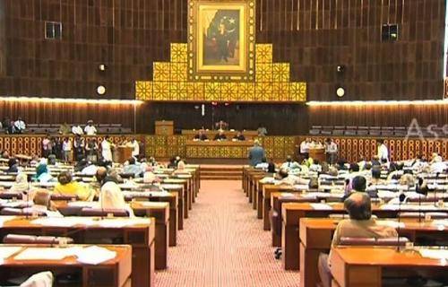 سینیٹ میں کشمیریوں سے اظہار یکجہتی کیلئے متفقہ قرار داد منظور