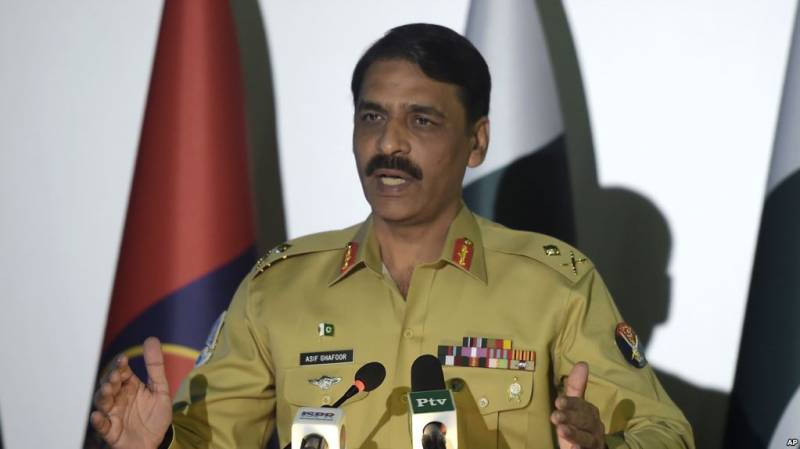 صحافی احمد نورانی پر حملے کی مذمت کرتے ہیں، ڈی جی آئی ایس پی آر