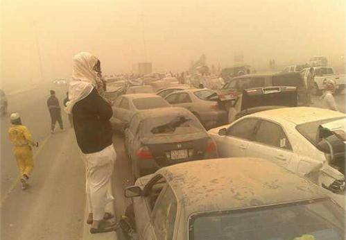 سعودی عرب میں گردو غبار کے طوفان نے معمولات زندگی معطل کر دیے  