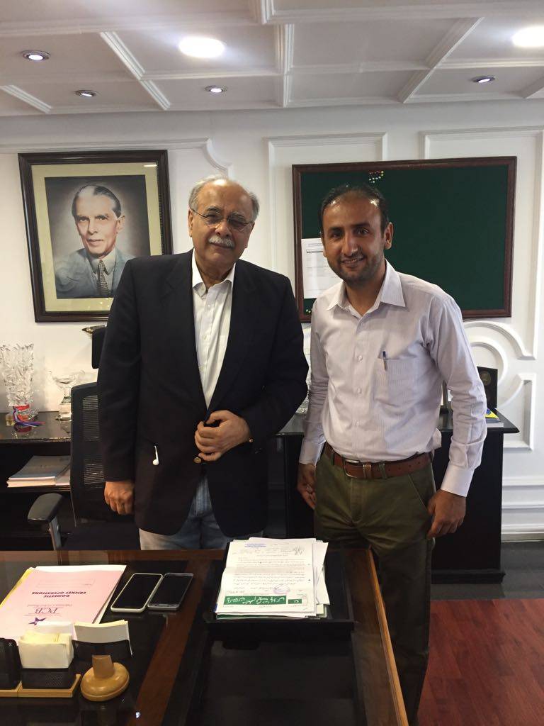 کوئٹہ کرکٹ ایسوسی ایشن کے صدر مراد اسماعیل کی چیرمین پی سی بی نجم سیٹھی سے ملاقات