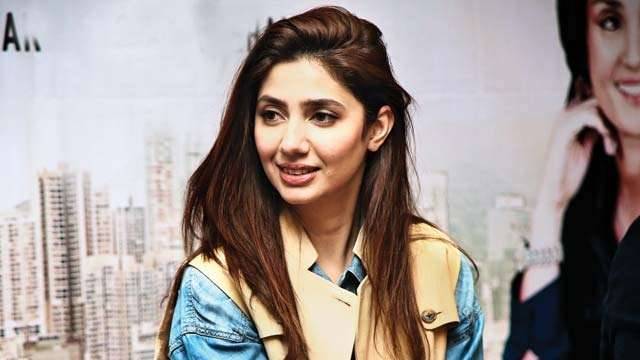 ماہرہ خان کا کالا چشمہ پہن کر ڈانس ویڈیو سوشل میڈیا پر وائرل