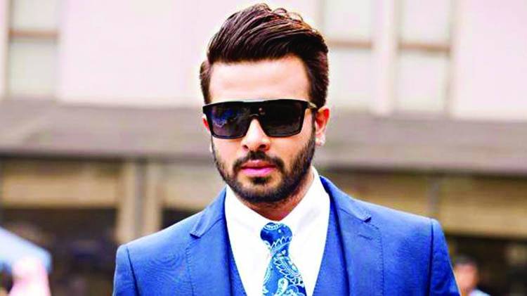 فلم میں رکشے والے کا نمبر استعمال کر نے پر اداکار پر مقدمہ دائر کر دیا گیا