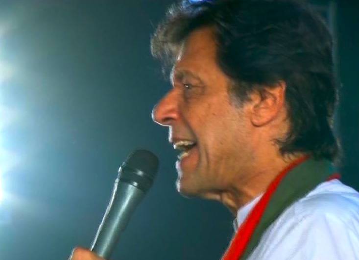 شاہد خاقان عباسی قوم کے مجرم کو تحفظ دے رہے ہیں، عمران خان 