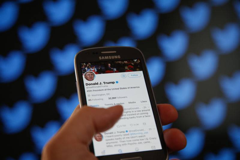 ٹرمپ کا ٹوئٹر اکاؤنٹ 11 منٹ کیلئے بند، ٹوئٹر انتظامیہ نے معذرت کر لی