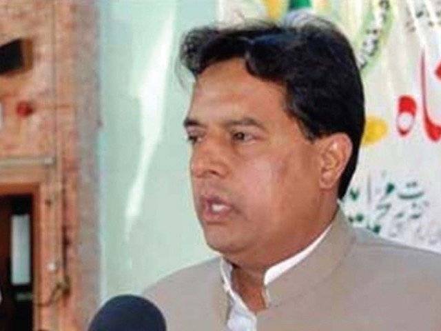 کیپٹن(ر) صفدر نے گدی نشینی کا دعویٰ کر ڈالا 