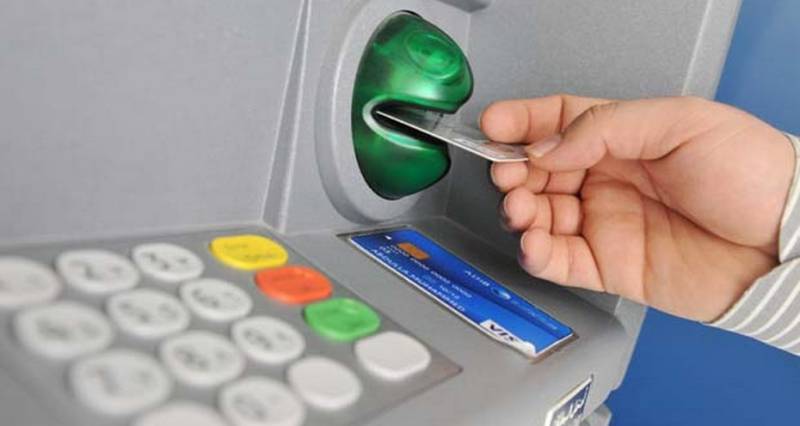  پاکستانی ہر سال اے ٹی ایم سے 46 کھرب روپے نکلواتے ہیں، اسٹیٹ بینک