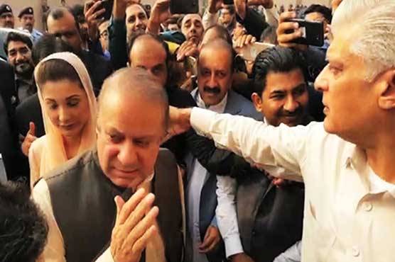 نوازشریف، مریم نواز اور کیپٹن صفدر احتساب عدالت پہنچ گئے 