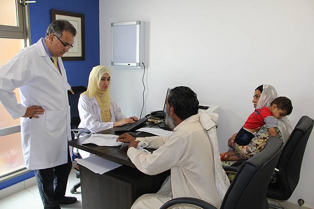 دنیا میں پاکستانی ڈاکٹر مریضوں کو سب سے کم وقت دیتے ہیں، رپورٹ