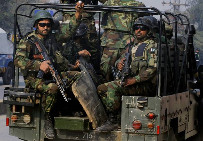 بنوں میں فوج کے قافلے پر حملہ،تین اہلکا ر زخمی