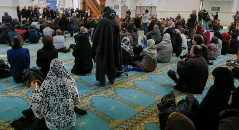 بغیر اجازت مذہبی سر گرمیاں کرنے والوں کو جرمانے اور جیل کی سزا ہو سکتی ہے ، یو اے ای حکام