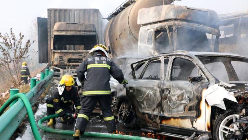 چین میں متعدد گاڑیاں آپس میں ٹکراگئیں، 18 افراد ہلاک